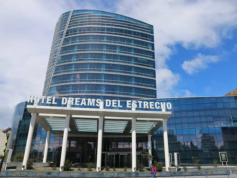 3. Hotel Dreams Punta Arenas featured